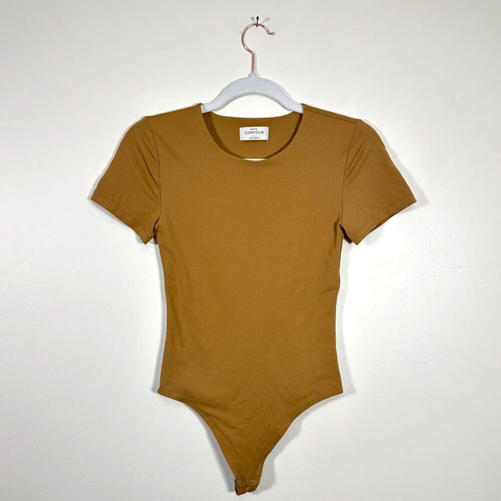 Aritzia Babaton Contour Crew Neck Short Sleeve Bodysuit Caramel Brown Size S